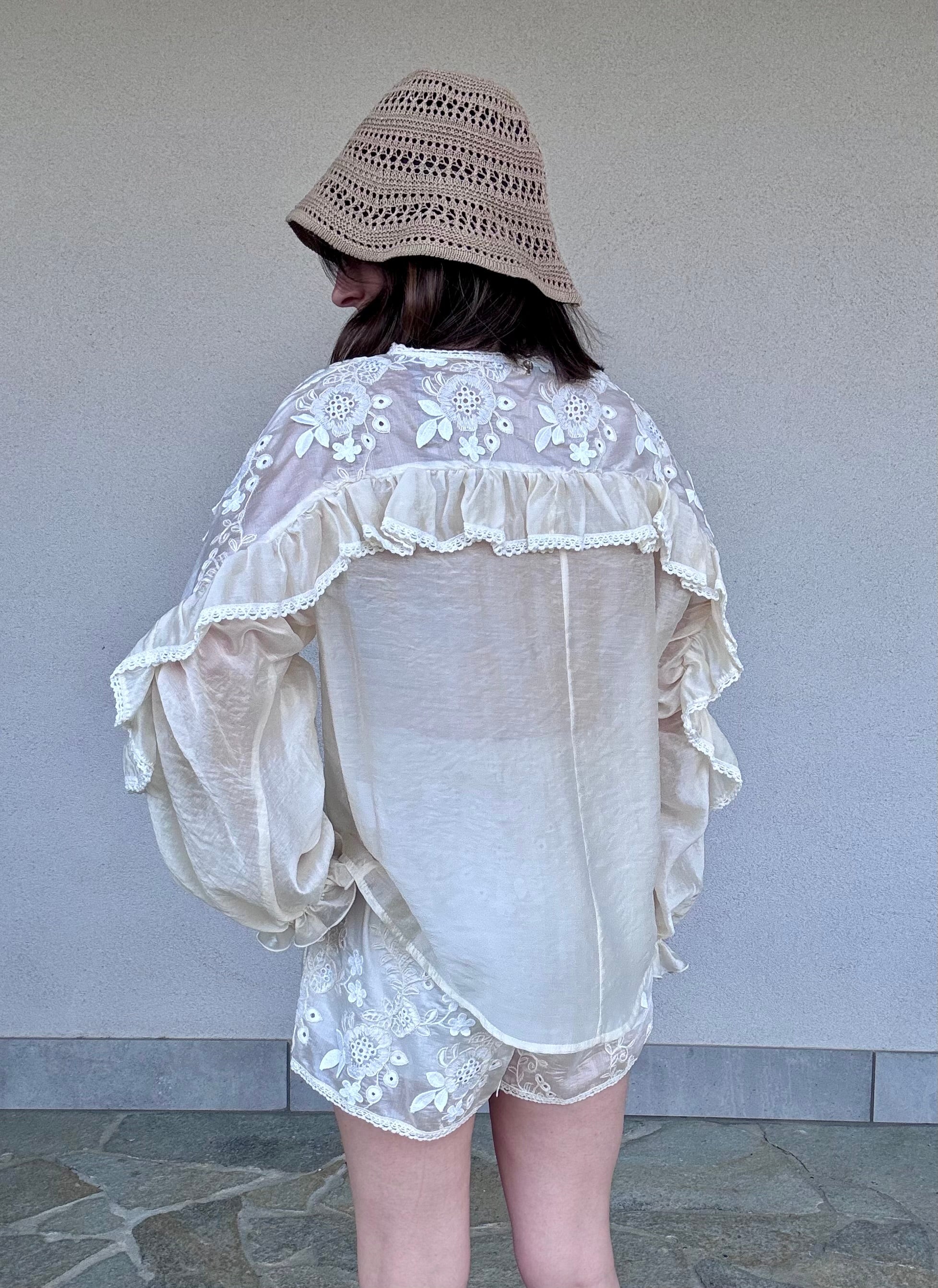 Blusa ricamo