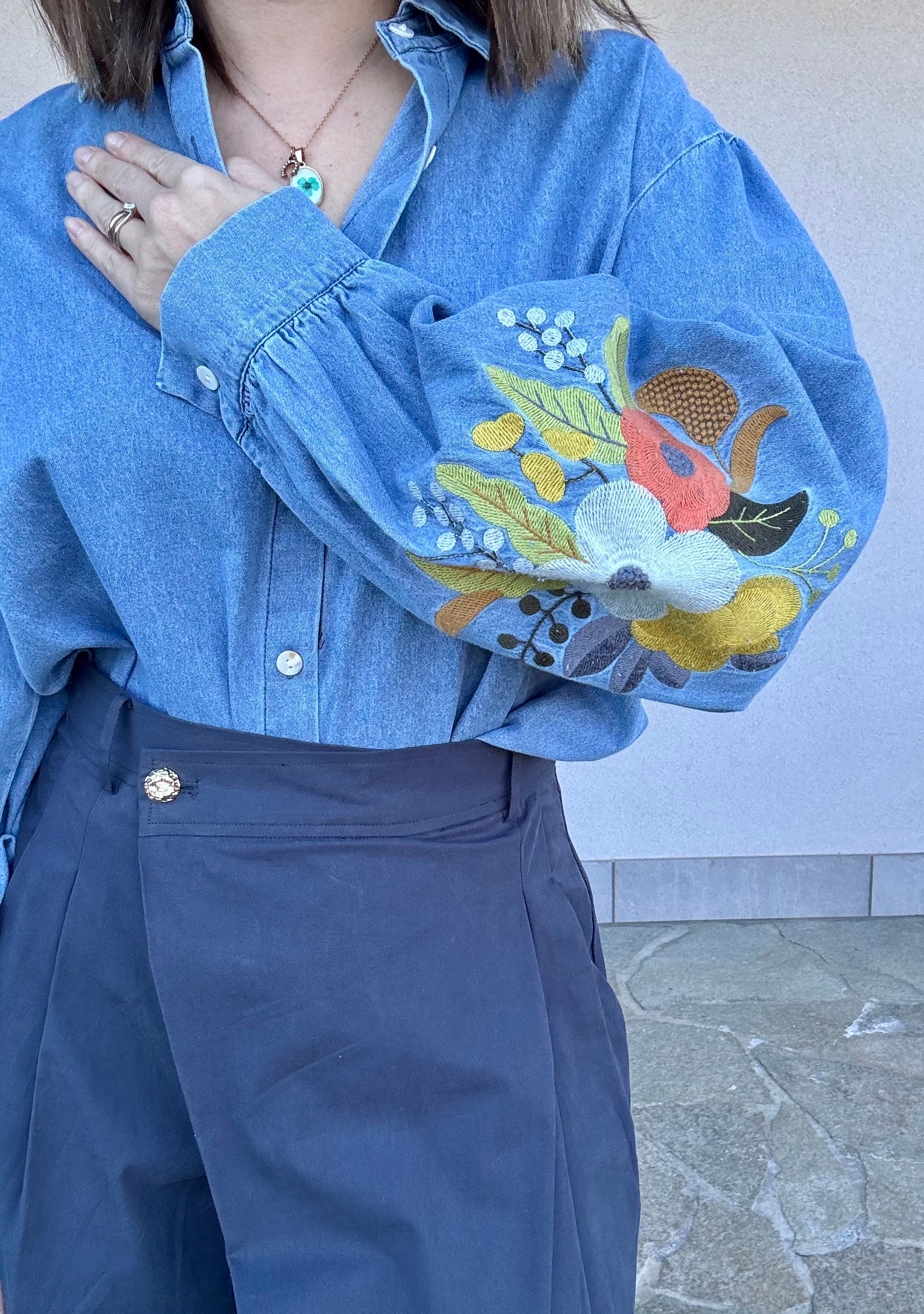 Camicia ricamo