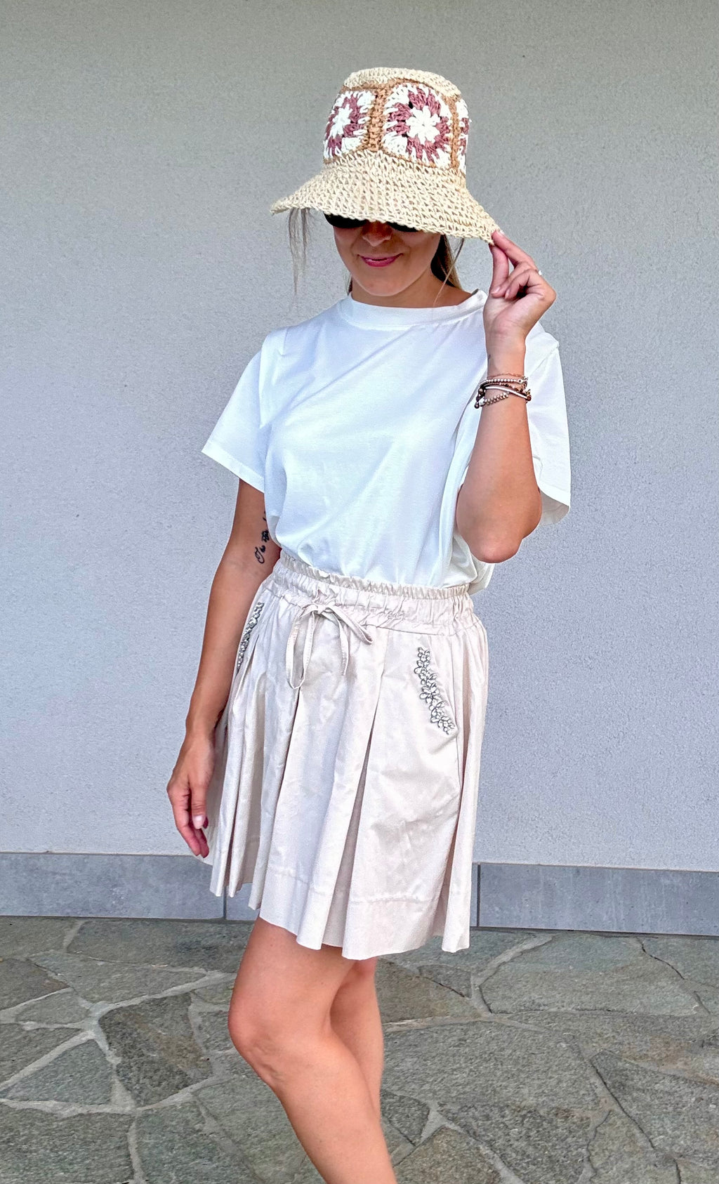 Cappello rafia mattonelle