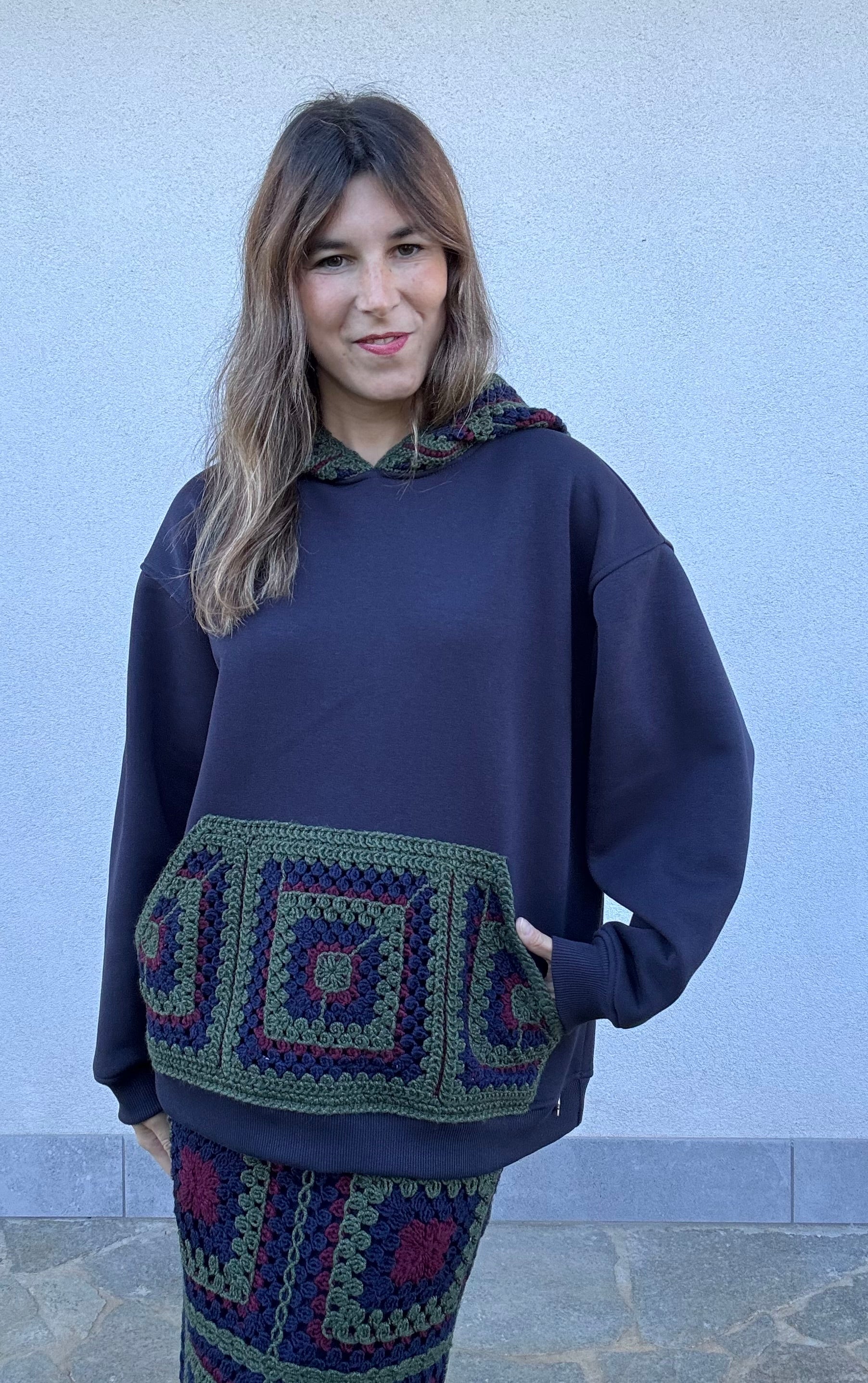 Felpa con dettagli crochet by SOUVENIR